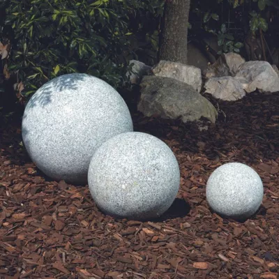 Boule déco jardin granit (grand format) – Gris clair 30 cm