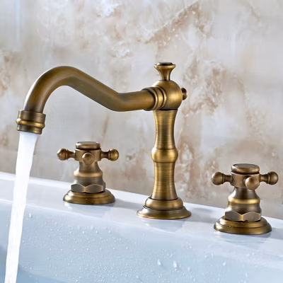 Mélangeur lavabo sur plage antique – Bronze