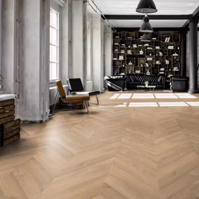 Parquet Point de Hongrie Chêne contrecollé verni brossé Pr Bis Invisible Newcastle 125x15X780mm – 4mm de couche d&rsquo;usure