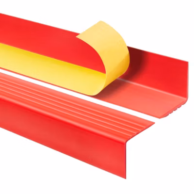 Nez de marche PVC 50×50 mm QUEST, profil antidérapant – 80 cm, rouge