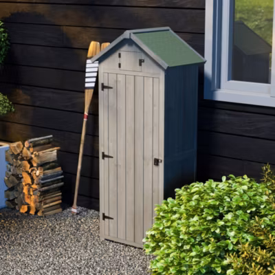 Armoire de Jardin – Meuble de Rangement en Bois avec Trois Étagères Amovibles, Fenêtre de Ventilation, Toit Asphalte, Gris