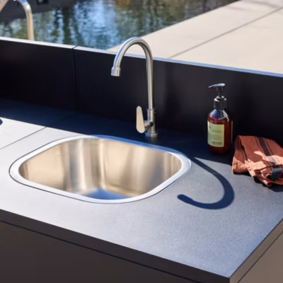Cuisine extérieure 3 modules acier avec barbecue gaz 4 brûleurs noir – Thira + Grimaud