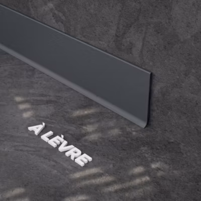 Plinthe à Lèvre PVC – Anthracite – 1 m, A l&rsquo;unité