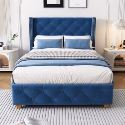 Lit 90×200 cm tapissé velours bleu avec tête de lit capitonnée, sommier à lattes et pieds en bois