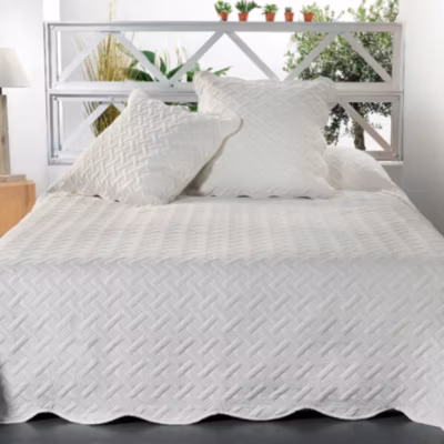 Couverture molletonné surpiquage graphique (150×150 cm – Blanc cassé)