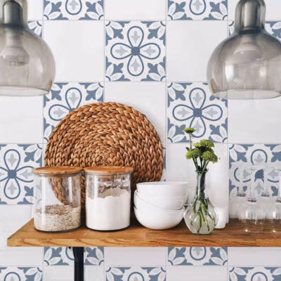 Autocollant carrelage mural cuisine malaga bleu 10×10 cm – paquet de 30 autocollants