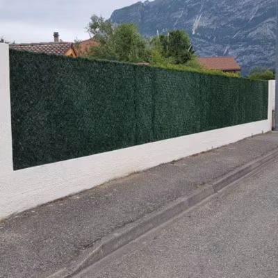 Haie végétale artificielle 243 brins  – Long 6 m, Hauteur 1 m