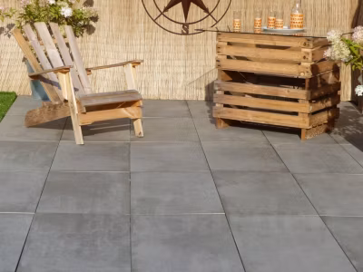 TERRASSE BETON GRIS 16 m² – 32 dalles