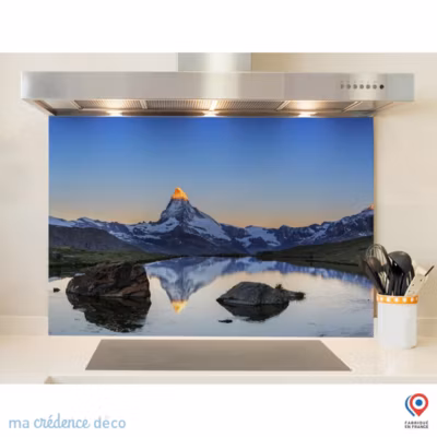 Crédence cuisine fond de hotte Lac de haute montagne, Alpes – Alu composite – L 90 cm x H 70 cm – MaCrédenceDéco