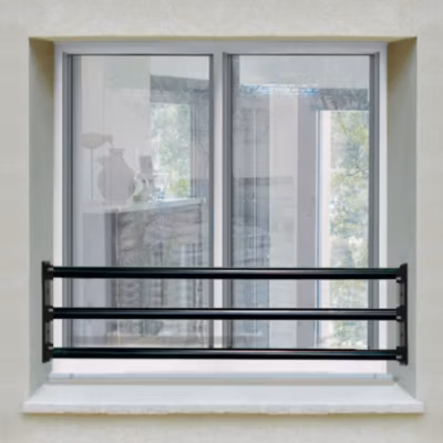 Barre d appui 3 lisses pour fenêtre 100 cm cote tableau , acier rond d40 mm , prépeinte noir , fixation platine réglable