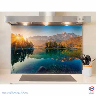 Crédence cuisine fond de hotte Lac de montagne 1 – Verre trempé – L 70 cm x H 60 cm – MaCrédenceDéco