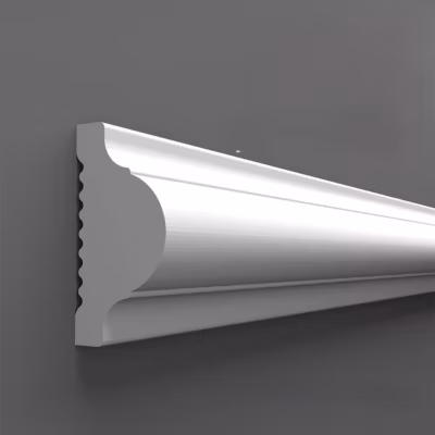 Moulure peignable en polymère blanche mate, 2400 x 40 x 20 mm (hauteur 4 cm), surface lisse à peindre. Pack de 20 pièces (48 m).