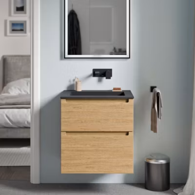 Meuble vasque suspendu MDF Chêne miel, lavabo fonte Noir mat sans trou robinet, tiroirs pivotants – 60x46x62cm – VIREO