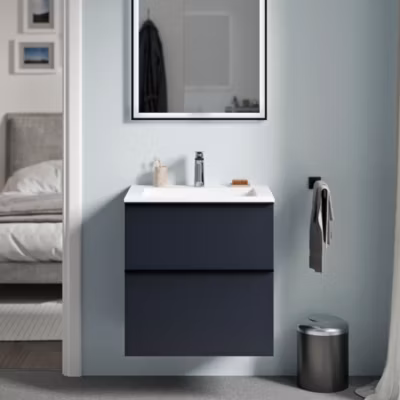 Meuble vasque suspendu MDF Bleu nuit mat, lavabo fonte Blanc mat + trou robinet, poignée Anthracite mat – 60x46x62cm – LAVOA